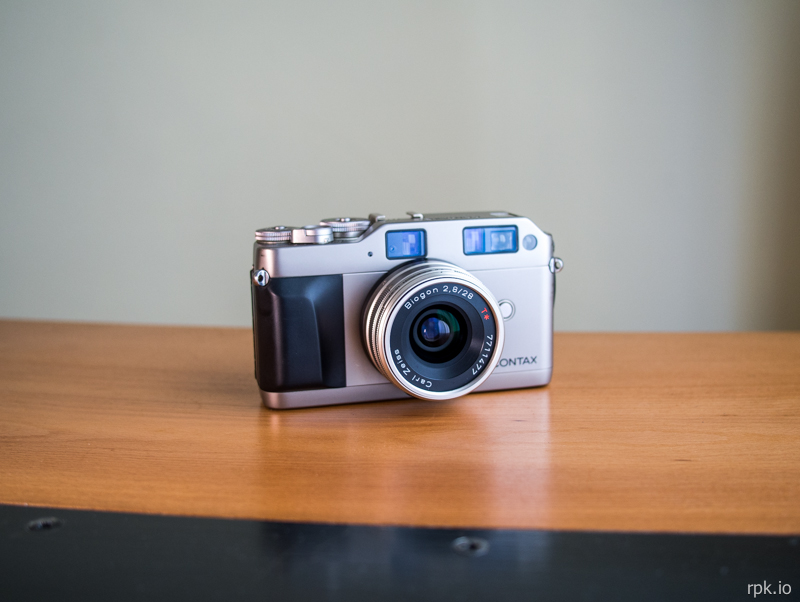 Contax G1 - Contax G Zeiss 28mm f:2.8 Biogon